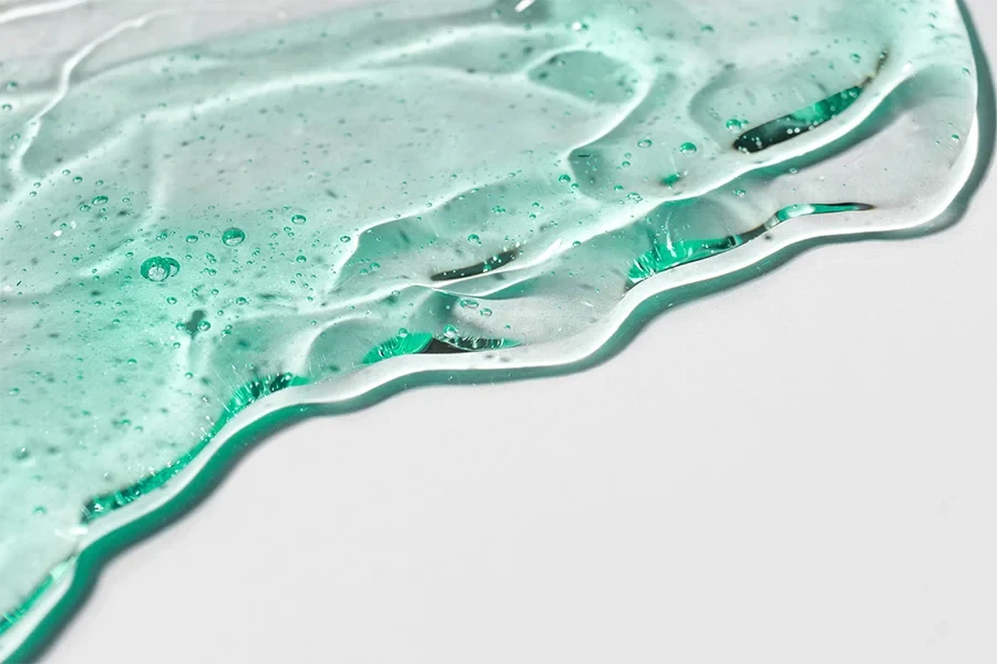 Parlak ve Canlı Bir Cilt için En İyi Temizlik Jeli